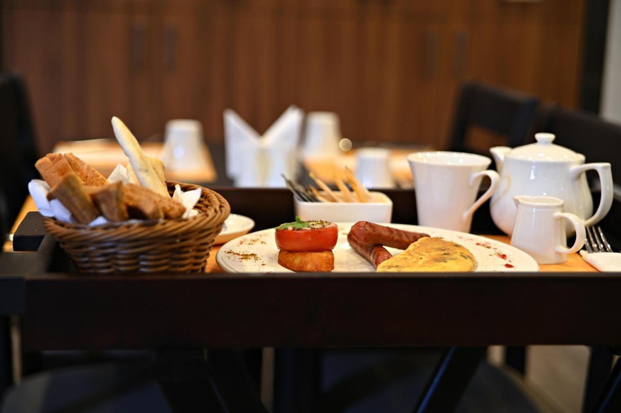 Time Moonstone Hotel Apartments Fujairah Ngoại thất bức ảnh